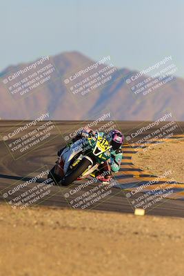 media/Dec-16-2023-CVMA (Sat) [[bb38a358a2]]/Race 13 Amateur Supersport Middleweight/